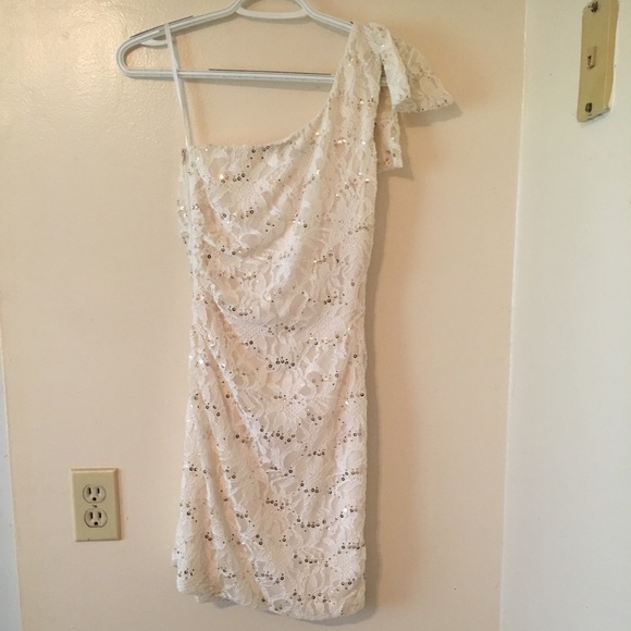 City Triangles | Mini Dress - Picture 7 of 7